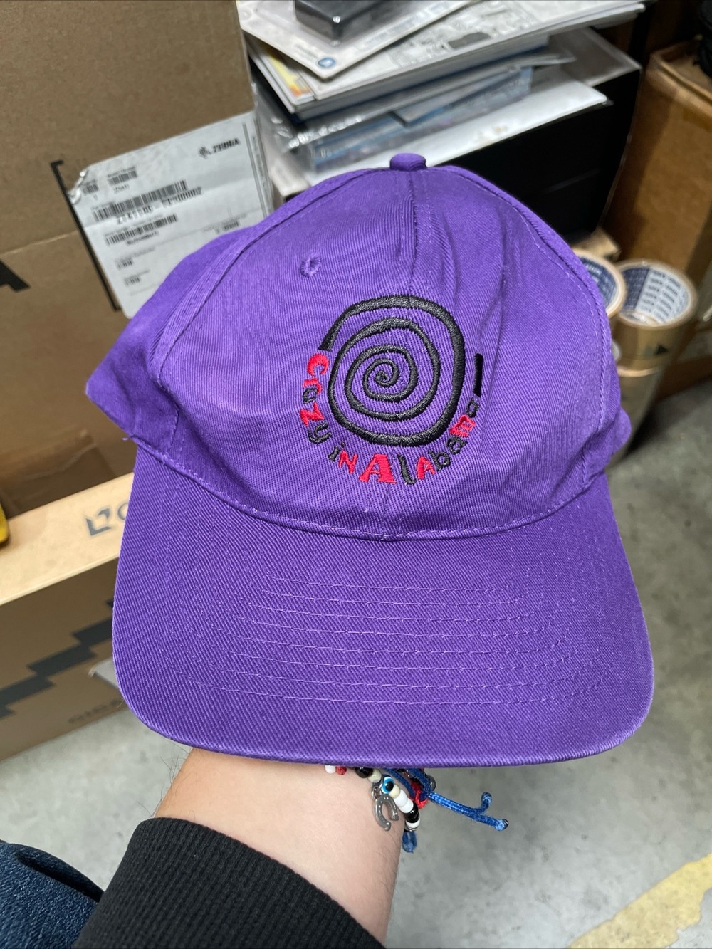 Crazy In Alabama 1998 Comedy Movie Cast & Crew Hat Melanie Griffith